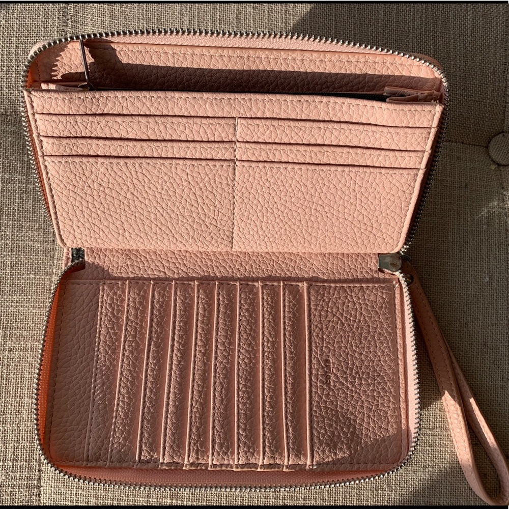 Pink wallet - Picture 2 of 5